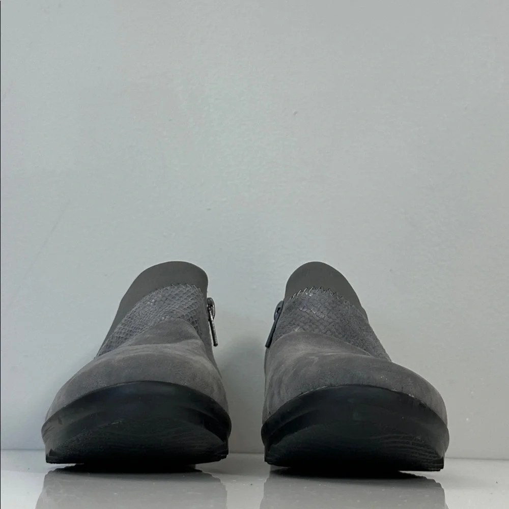 Cloudsteppers by Clarks Caddell Denali Gray SlipOn Wedge Size 8.5